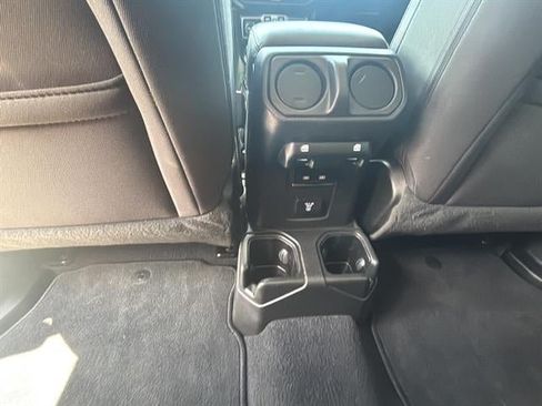 Used 2022 Jeep Wrangler Unlimited Sahara w/ Cold Weather Group AWD/4WD image 30