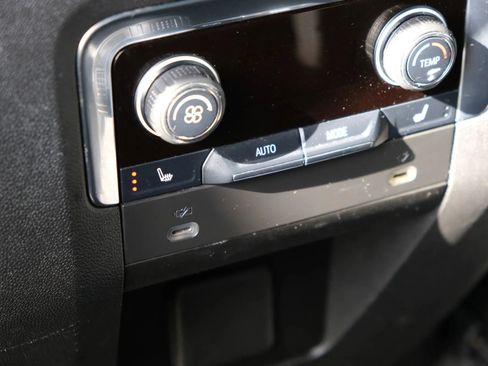 Used 2021 Chevrolet Tahoe Z71 w/ Z71 Signature Package image 27