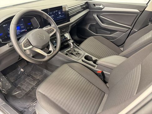 Used 2025 Volkswagen Jetta S FWD image 4