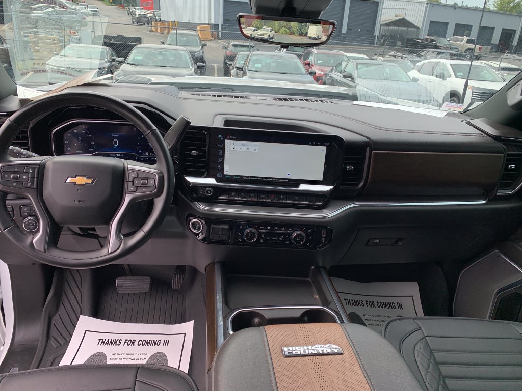Used 2024 Chevrolet Silverado 2500 High Country w/ High Country Premium Package AWD/4WD image 20