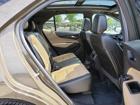Used 2024 Chevrolet Equinox Premier AWD/4WD image 18