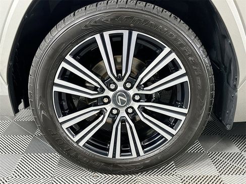 Used 2024 Lexus LX 600 4WD w/ Appearance Package image 36