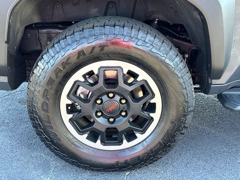 Used 2025 Toyota 4Runner TRD Off-Road AWD/4WD image 17