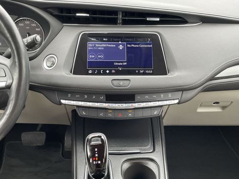 Certified 2022 Cadillac XT4 Premium Luxury w/ Enhanced Visibility Package AWD/4WD image 13