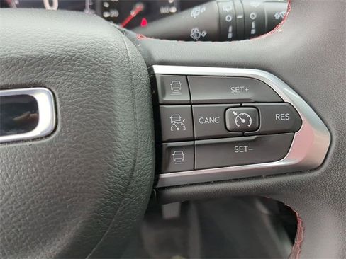 Used 2024 Jeep Compass Trailhawk image 23