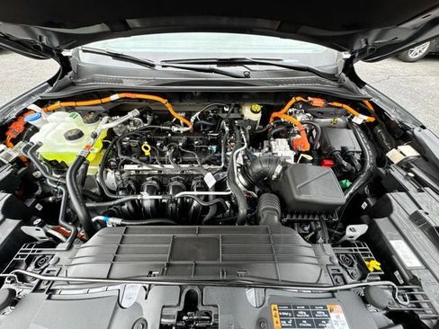 New 2026 Ford Escape SE w/ PHEV Premium Package FWD image 26