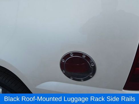 Used 2010 Chevrolet Avalanche LTZ image 31