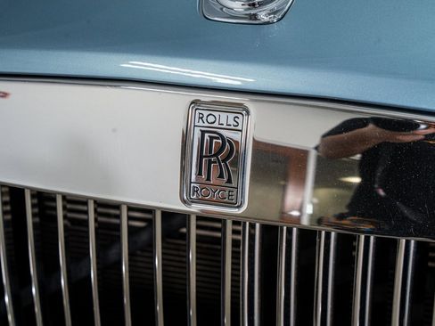 Used 2017 Rolls-Royce Wraith image 18