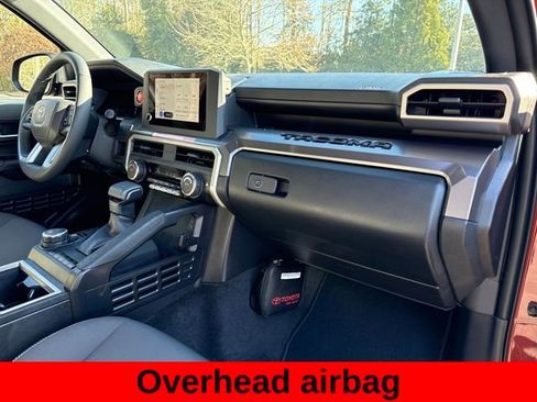 Used 2025 Toyota Tacoma TRD Sport image 29