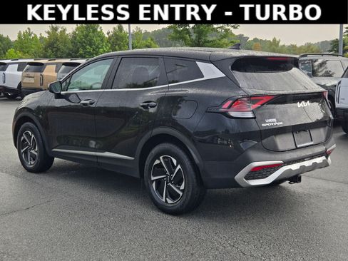 Used 2023 Kia Sportage LX AWD/4WD image 5