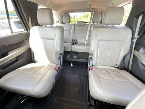 Used 2020 Ford Expedition XLT w/ Equipment Group 202A RWD image 14
