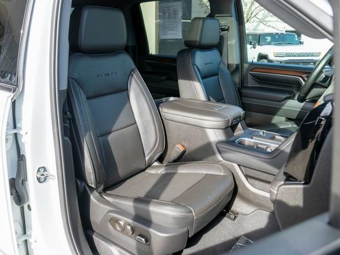 Used 2024 GMC Sierra 2500 Denali w/ Technology Package AWD/4WD image 10