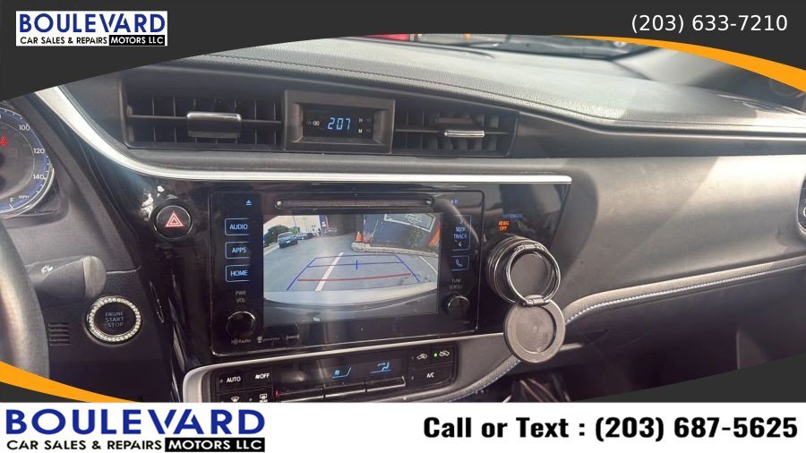 Used 2018 Toyota Corolla SE w/ SE Premium Package FWD image 15