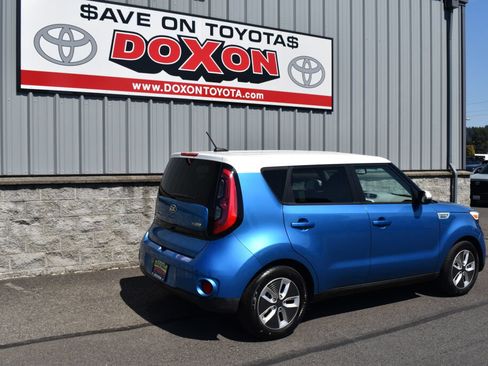 Used 2017 Kia Soul EV FWD image 5