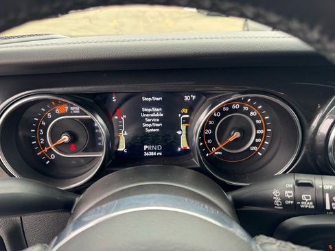 Used 2021 Jeep Wrangler Unlimited Sahara image 22