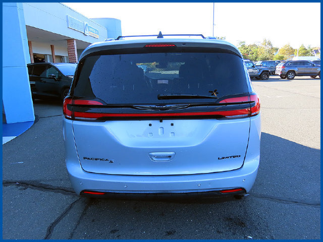 Used 2026 Chrysler Pacifica Limited w/ S Appearance Package FWD image 6