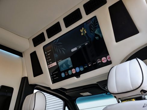 Used 2023 Mercedes-Benz Sprinter 3500 image 62