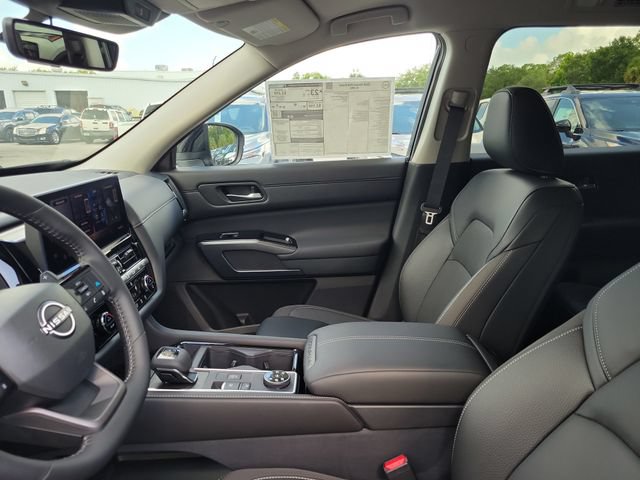 New 2026 Nissan Pathfinder SL AWD/4WD image 17