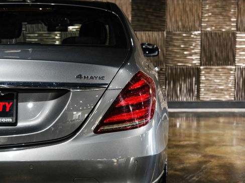 Used 2018 Mercedes-Benz S 560 4MATIC Sedan image 44