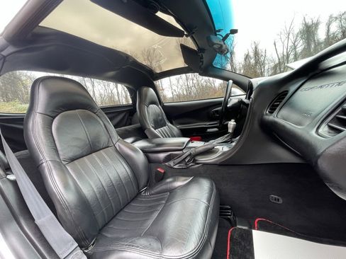 Used 1999 Chevrolet Corvette Coupe image 13