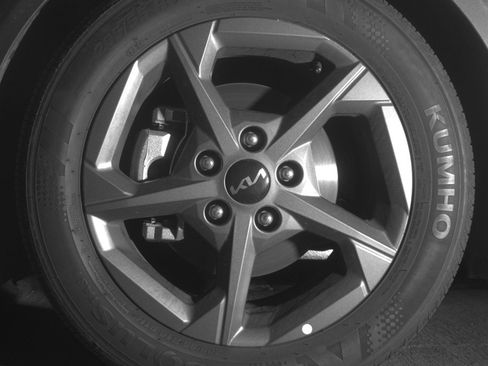 Used 2025 Kia K4 LXS image 12