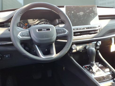 New 2026 Jeep Compass Latitude AWD/4WD image 9