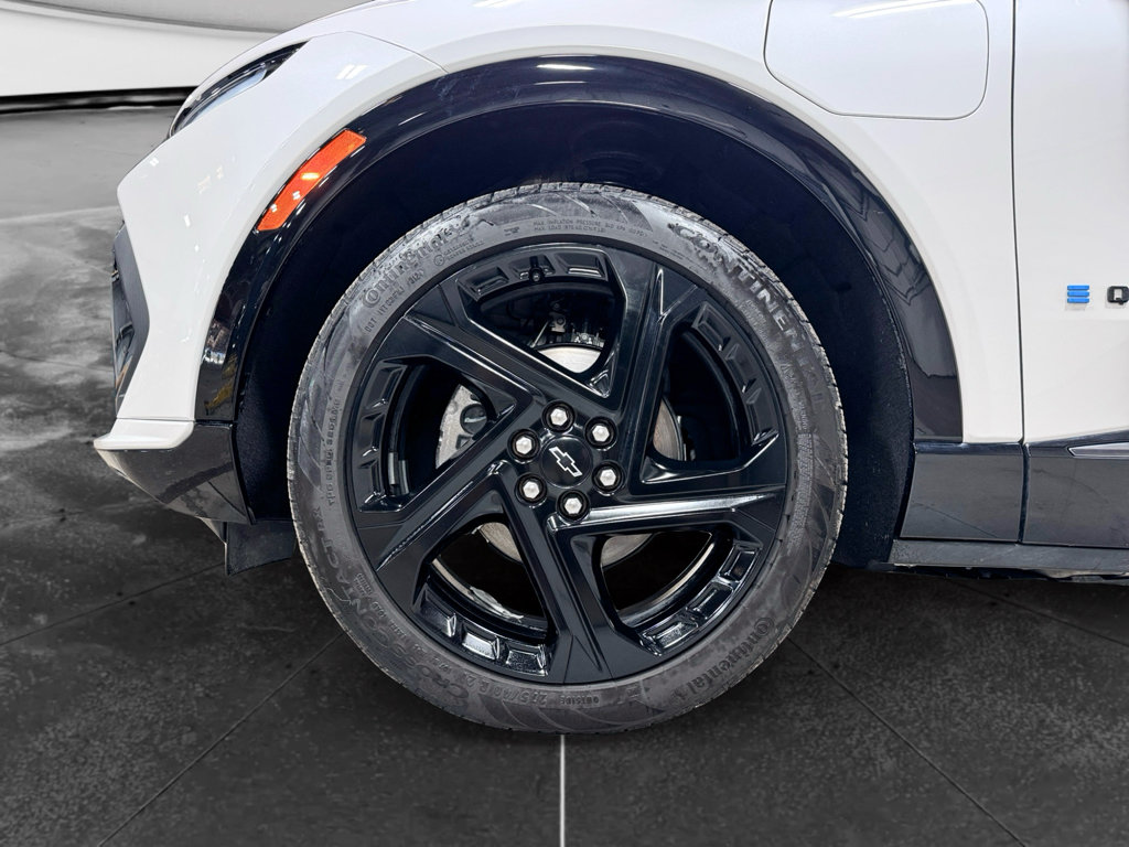 Used 2025 Chevrolet Equinox EV RS AWD/4WD image 29