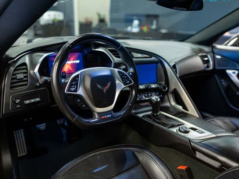 Used 2015 Chevrolet Corvette Z06 w/ 2LZ Preferred Equipment Group image 8