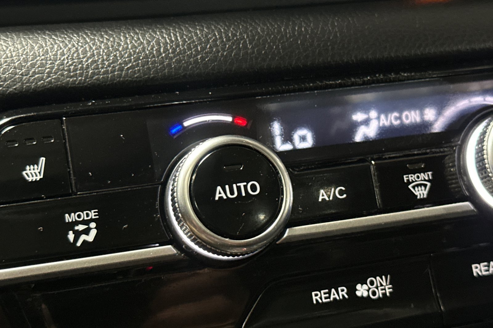 Used 2023 Honda Pilot Touring image 30