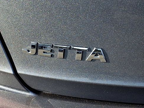 Used 2019 Volkswagen Jetta SEL Premium image 28