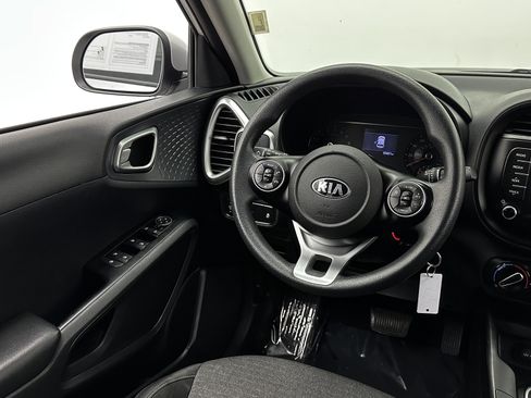 Used 2020 Kia Soul S image 25