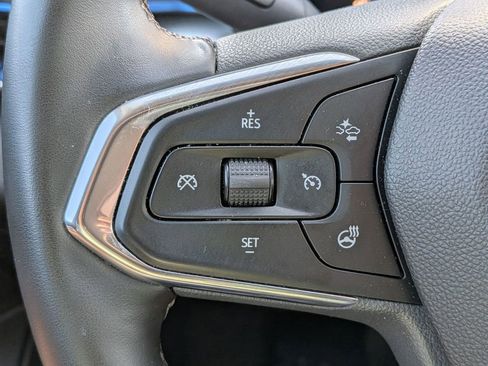 Used 2025 Chevrolet Trax LT w/ LT Convenience Package FWD image 19