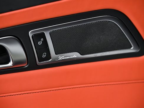 Used 2018 Mercedes-Benz AMG GT S image 19