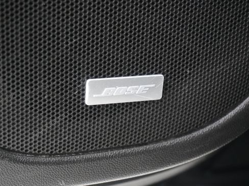 Used 2021 GMC Acadia SLT w/ Elevation Edition image 18