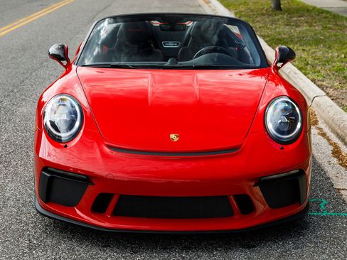 Used 2019 Porsche 911 Speedster RWD image 12