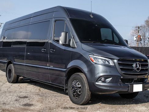 Used 2020 Mercedes-Benz Sprinter 3500 image 12