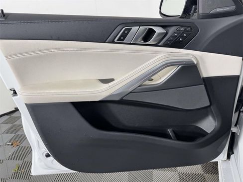 Used 2023 BMW X6 xDrive40i w/ Executive Package image 17