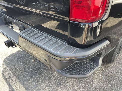 Used 2024 Chevrolet Silverado 1500 Custom Trail Boss w/ LPO, Dark Essentials Package AWD/4WD image 8