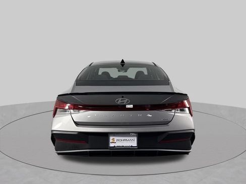 Used 2025 Hyundai Elantra SEL FWD image 17