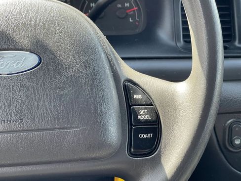 Used 2004 Ford Crown Victoria Police Interceptor image 26