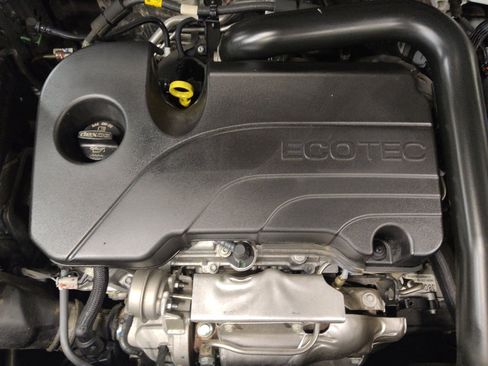 Used 2023 Chevrolet Equinox LT image 30