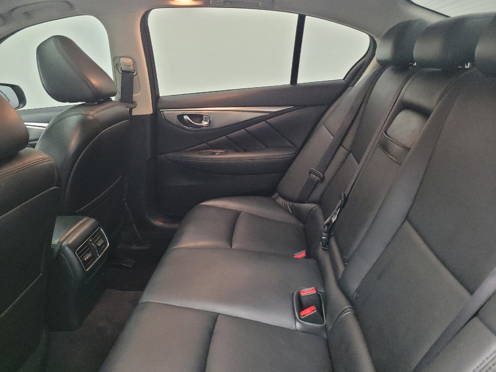 Used 2017 INFINITI Q50 Signature Edition w/ All Weather Package (L93) AWD/4WD image 18