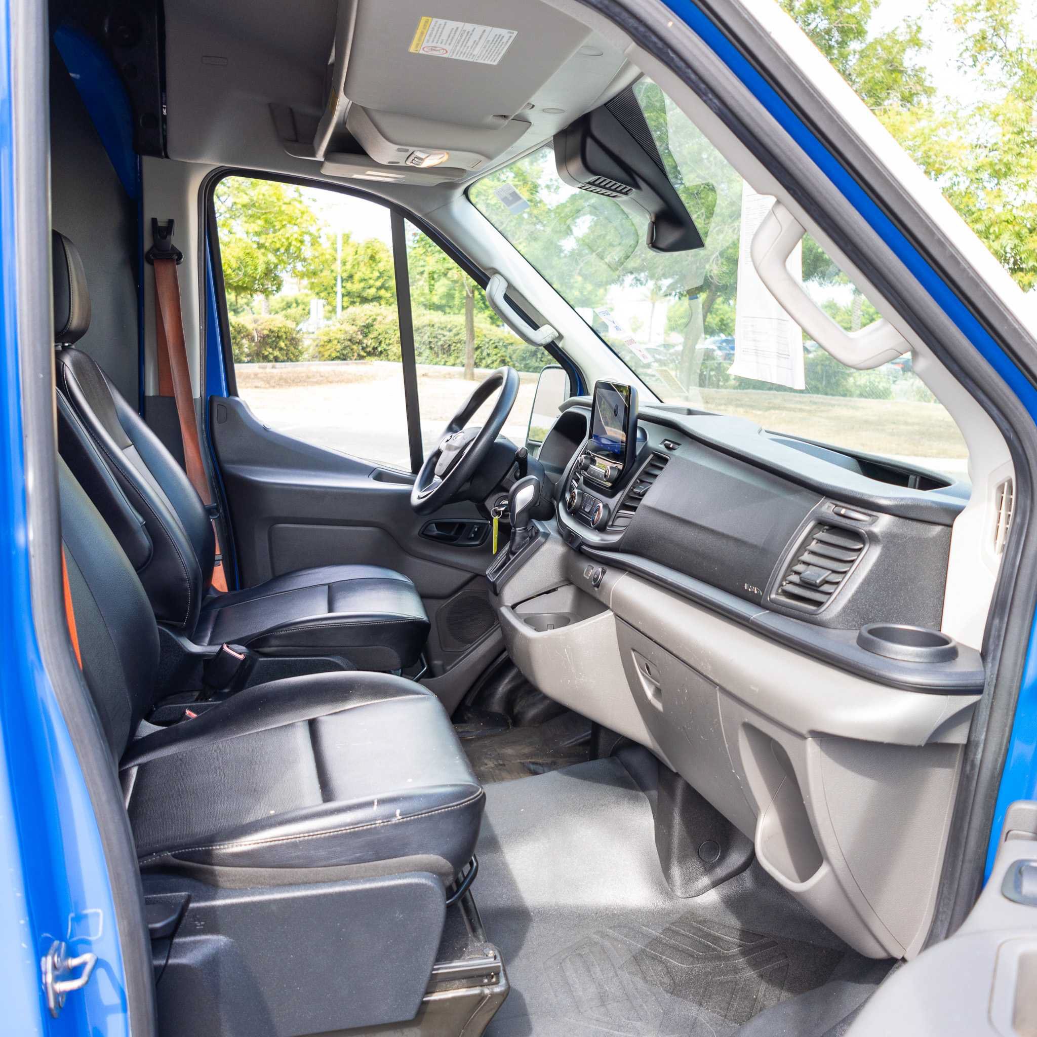 Used 2020 Ford Transit 250 Medium Roof RWD image 18
