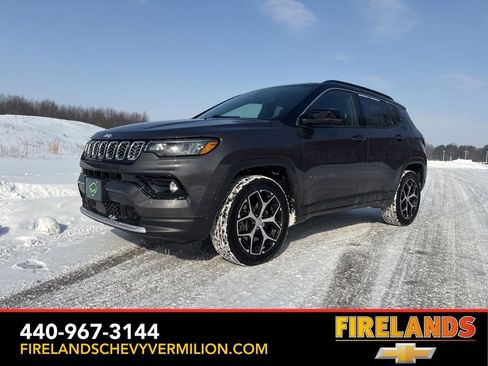 Used 2024 Jeep Compass Limited image 1