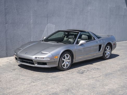 Used 1998 Acura NSX T image 1