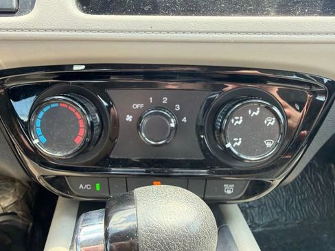 Used 2019 Honda HR-V LX image 21