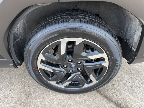 Certified 2025 Subaru Forester Limited image 9