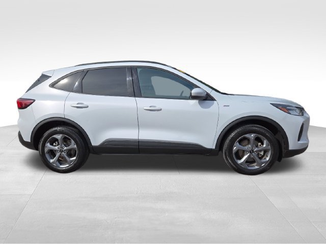 Used 2025 Ford Escape ST-Line Select AWD/4WD image 13