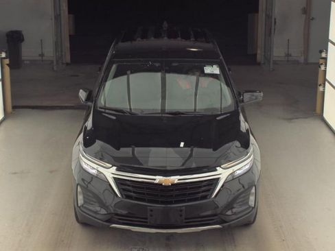 Used 2022 Chevrolet Equinox LT image 2