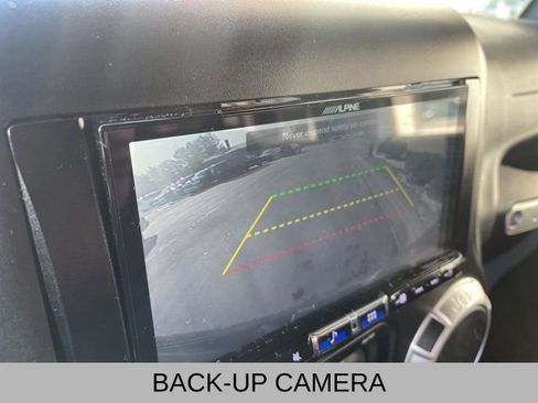 Used 2016 Jeep Wrangler Unlimited Rubicon image 30